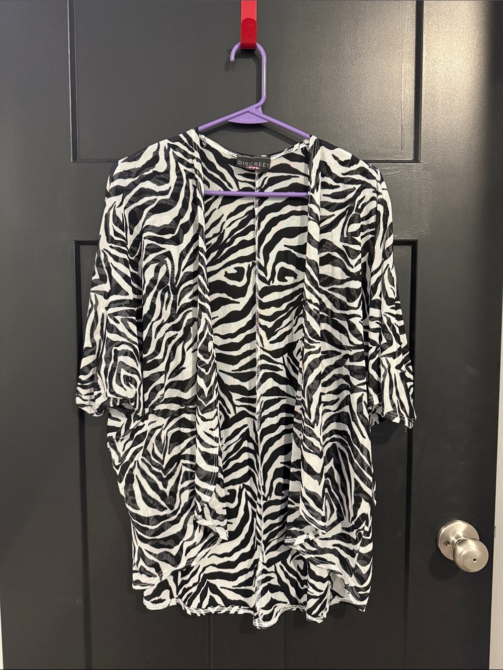 Discreet Black and White Zebra-Print Open Front Tunic